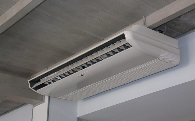 天井吊形業務用エアコン